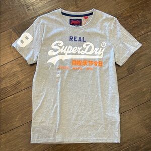 Superdry Gray Short Sleeve Tee with Bold Graphic